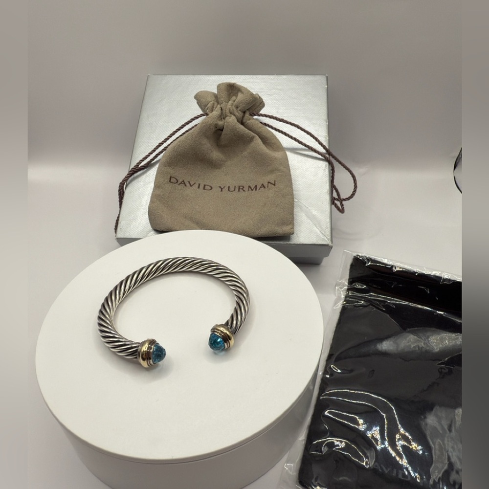 * SOLD SOMEWHERE ELSE*
David Yurman cable classic Bracelet - Picture 4 of 5